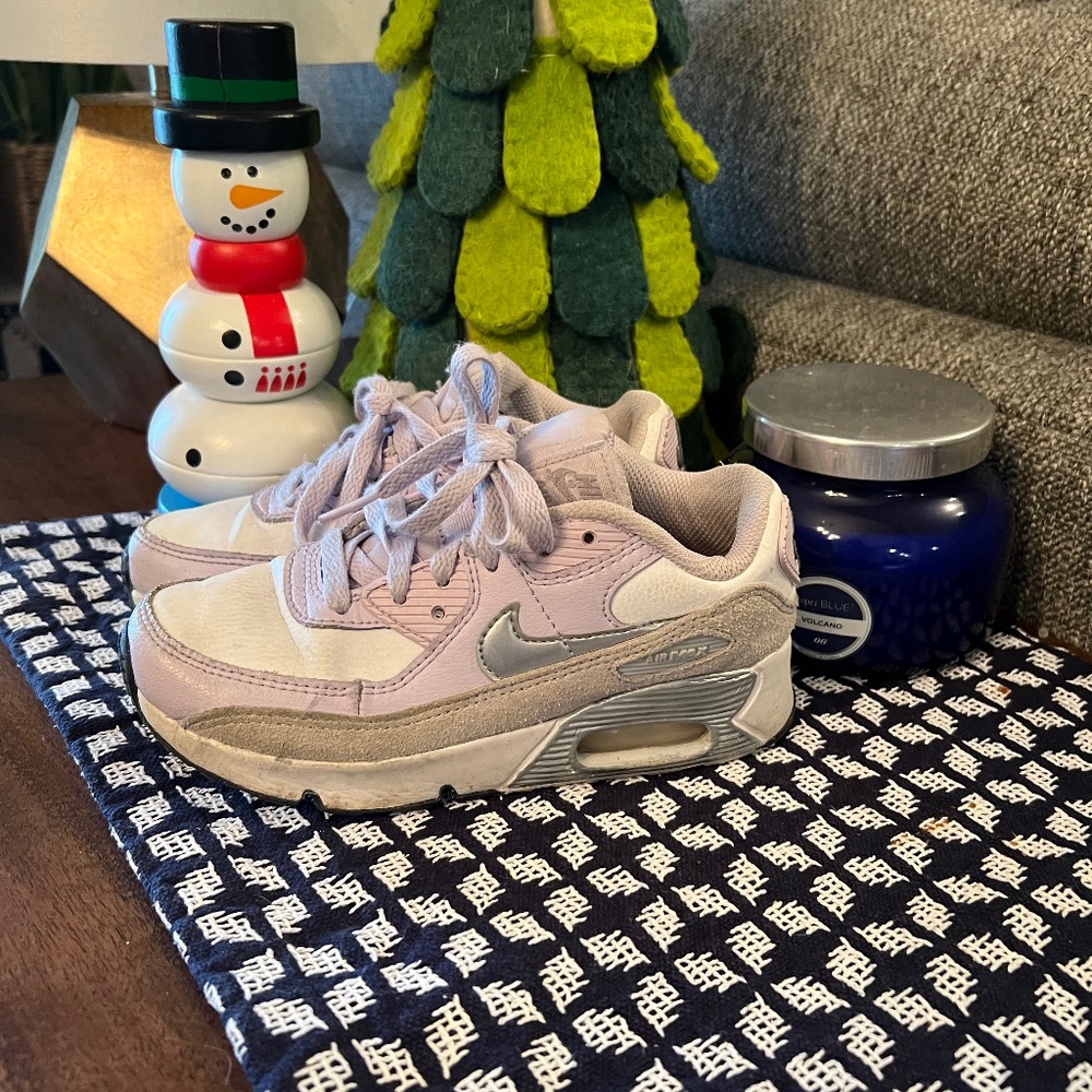 Youth Girl Nike size 1